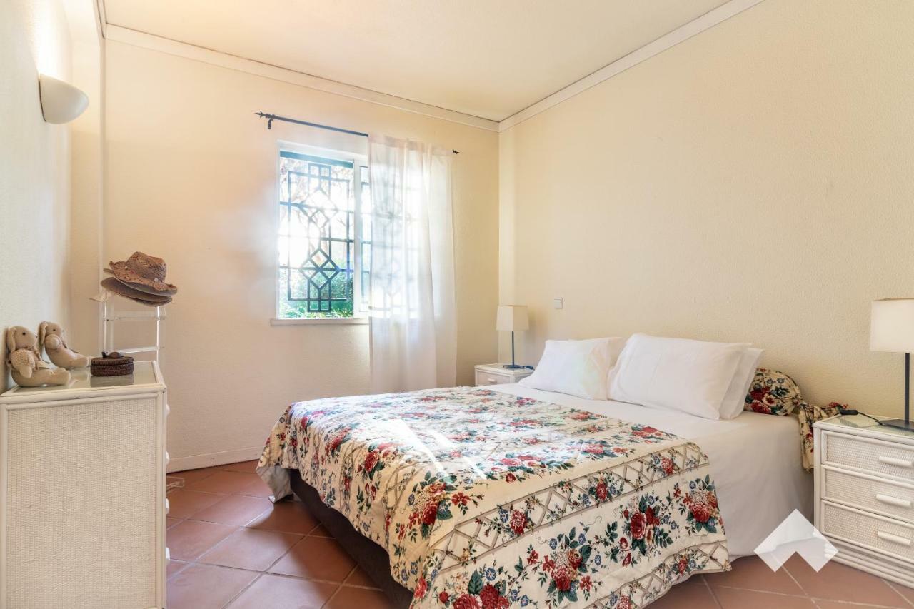 קווארטיירה Spacious Villa In Jardim Do Golfe • Pool מראה חיצוני תמונה