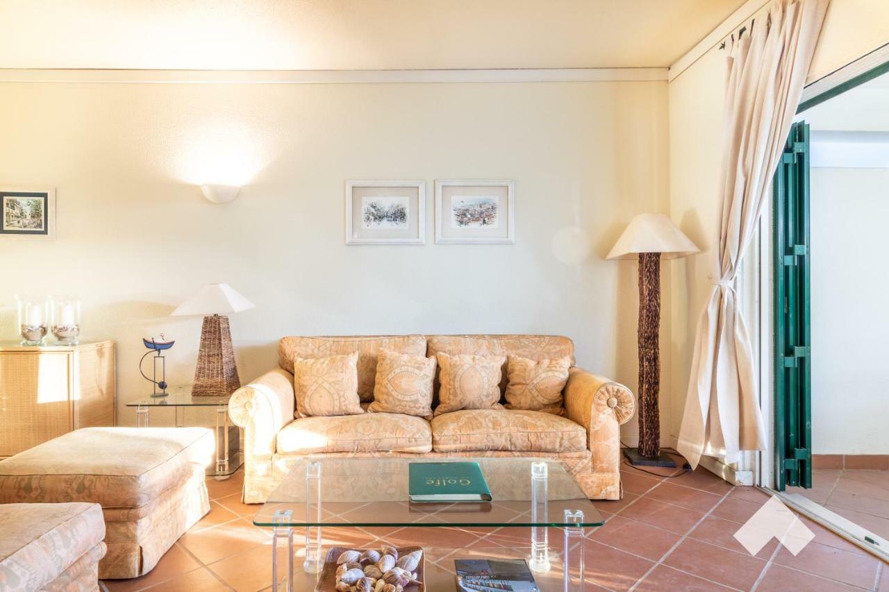 קווארטיירה Spacious Villa In Jardim Do Golfe • Pool מראה חיצוני תמונה